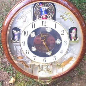 Seiko clock crystallized with swarovski